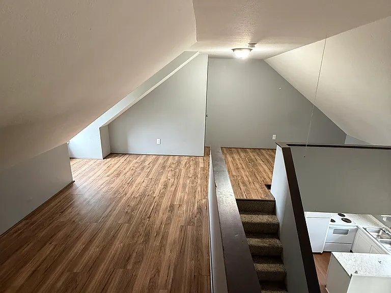 806 Pond St — Photo 9