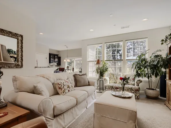 2432 Parkwood Dr, Murfreesboro, TN 37128