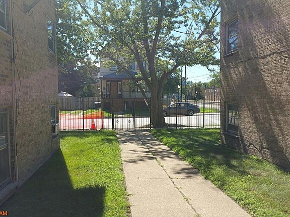 5th image of 2700 E 76th St #1