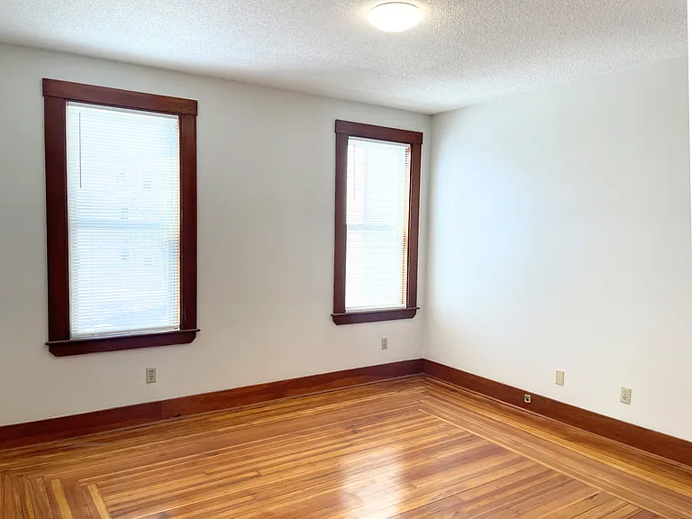 25 Bennett St #2 — Photo 6