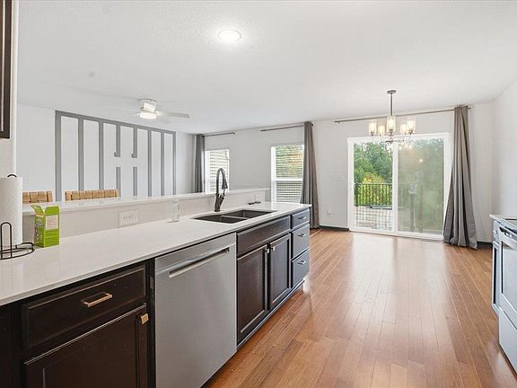 4th image of 4652 Loren Dr