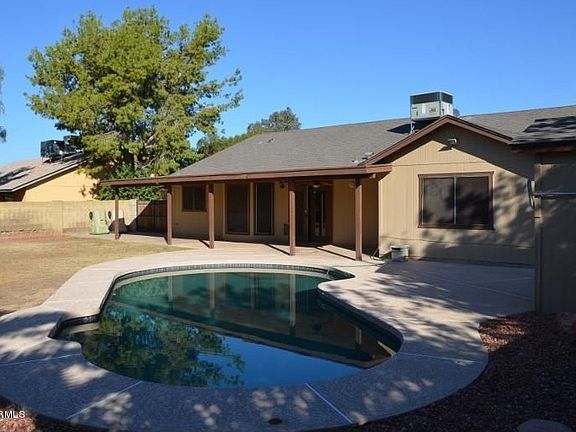 4th image of 6331 W Altadena Ave