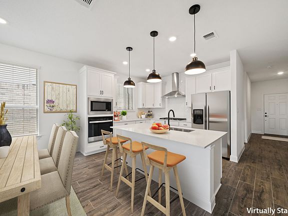 Kitchen with Eat-In Island