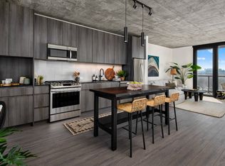 1415 W Lake St #305, Chicago, IL 60607
