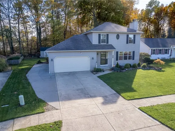 758 Song Bird St, Elyria, OH 44035