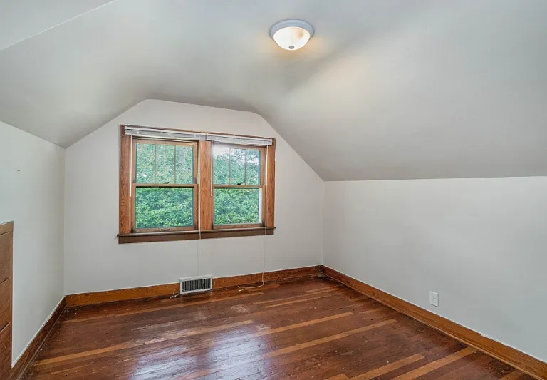 806 S Douglas St — Photo 15