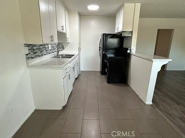 685 E Vista Chino #A — Photo 25
