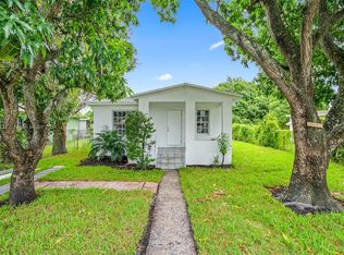 1424 NW 73rd St, Miami, FL 33147