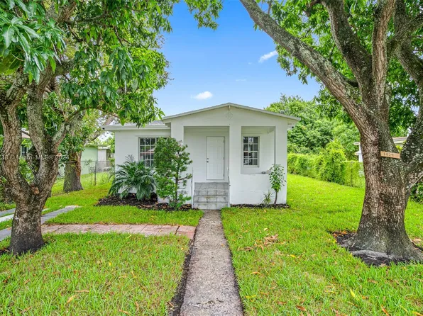1424 NW 73rd St, Miami, FL 33147
