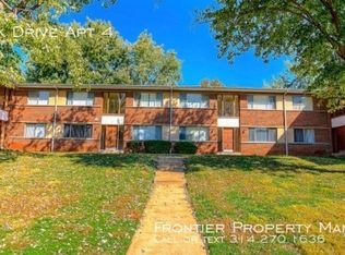 21 Quick Dr APT 4, Florissant, MO 63031