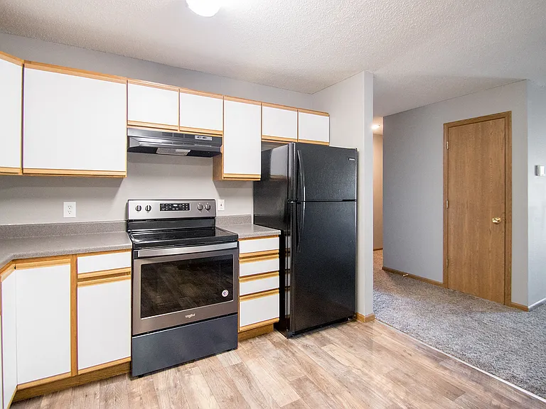 Marshall Apartments — Photo 18