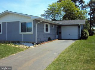 2 Heywood Ct, Brick, NJ 08724