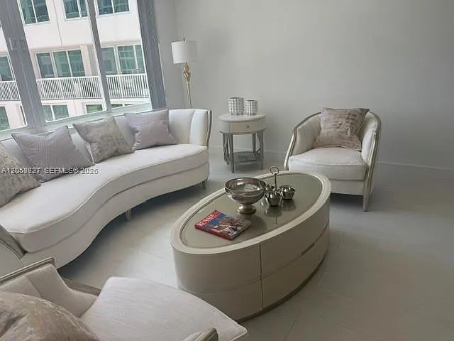 5401 Collins Ave #230 — Photo 27