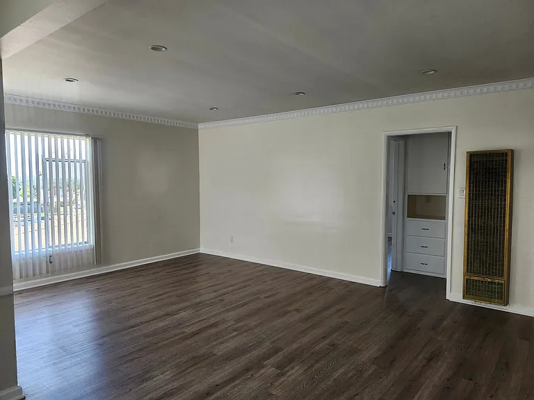 5259 W Slauson Ave — Photo 6
