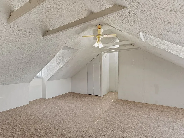 217 W College Ave — Photo 15