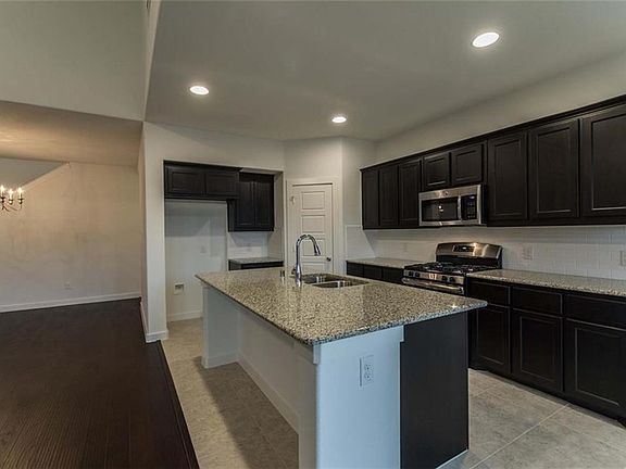 4th image of 8117 Wildwest Dr