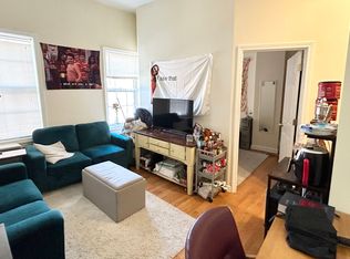 28 Phillips St #401, Boston, MA 02114