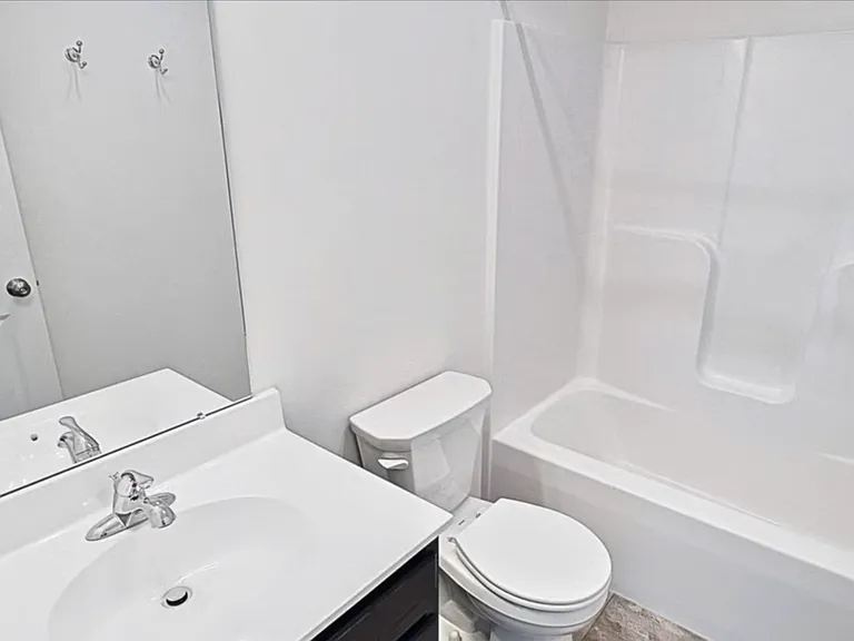 7882 Briarwood Dr — Photo 30