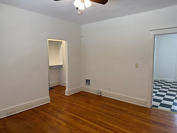 3rd image of 2605 Roseland Ter APT 1S