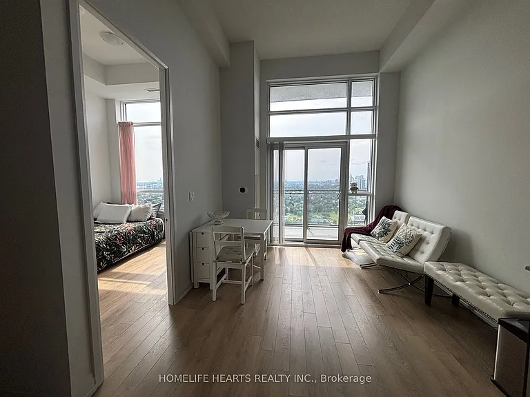 20 Meadowglen Pl E #2806 — Photo 17