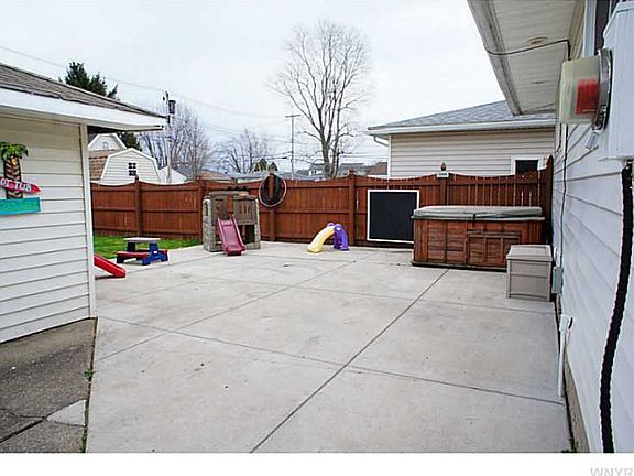 5th image of 35 Maryknoll Dr