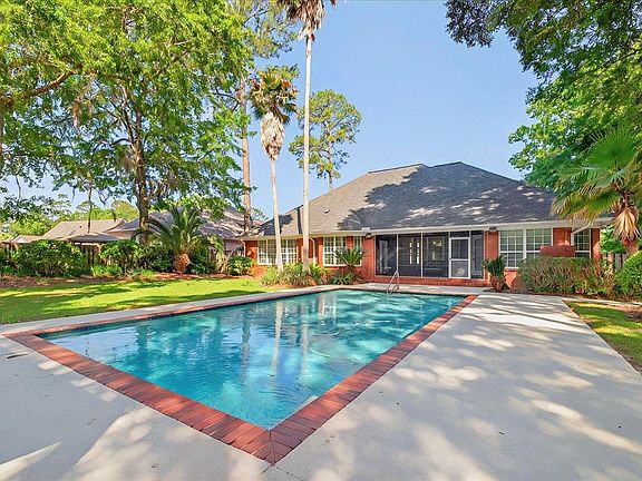 3rd image of 9091 Shoal Creek Dr
