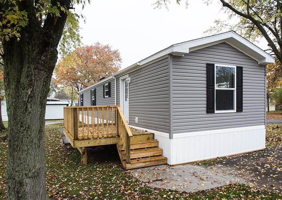 1st image of 28 Susan Dr