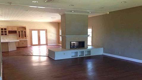 4th image of 8171 Carl Dean St