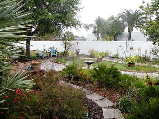 2nd image of 48 Pindo Palm St E #48