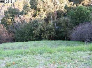 47 Avenida Martinez, El Sobrante, CA 94803