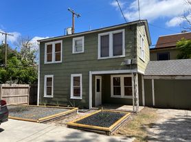 117 E Norwood Ct, San Antonio, TX