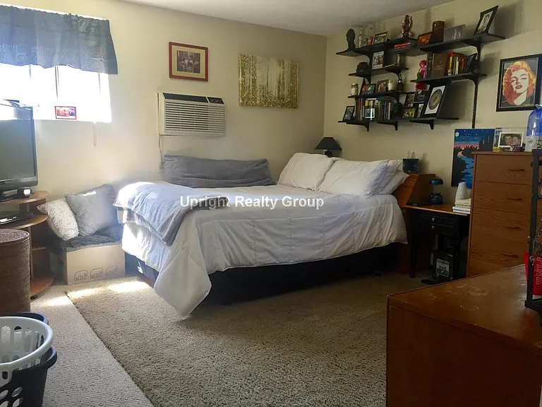 Governors Dr — Photo 6