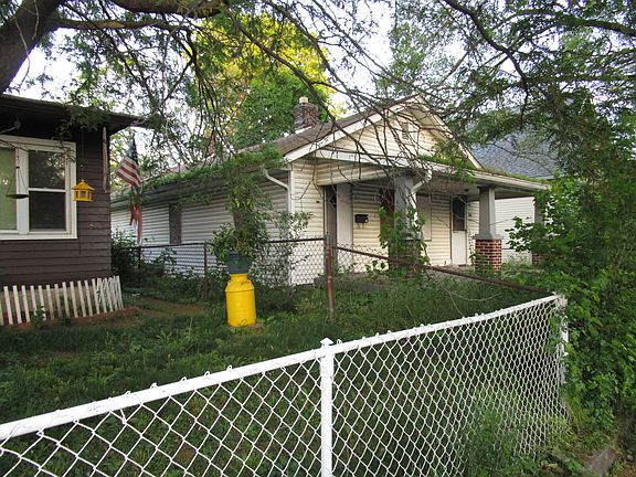2nd image of 209 N Traub Ave