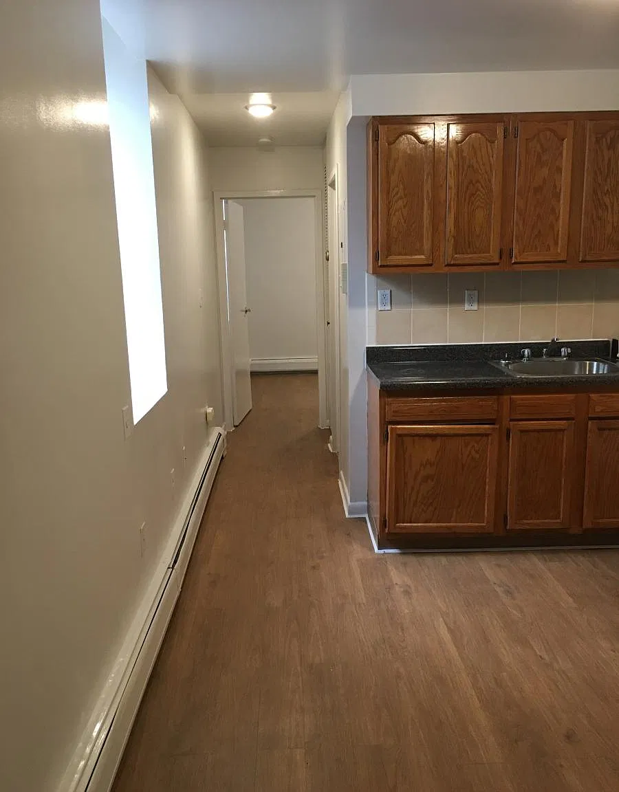 7104 Hudson Ave — Photo 2