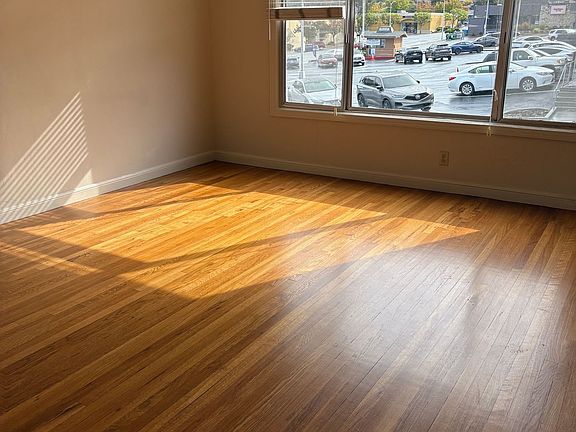 2nd image of 4115 Beresford St APT 3