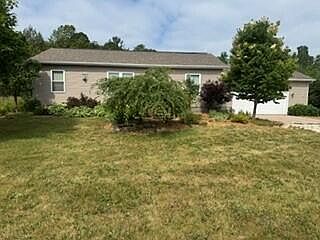2nd image of 1702 Hyde St