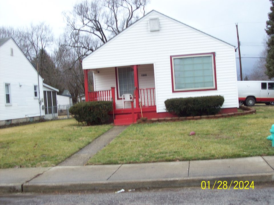 1st image of 1946 Medford Ave
