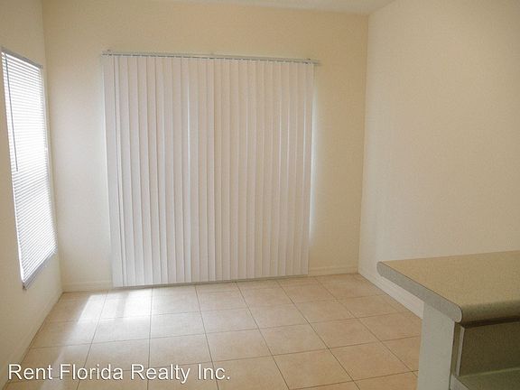 5th image of 324 Talia Cir
