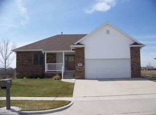 935 Abbey Ln, Fremont, NE 68025