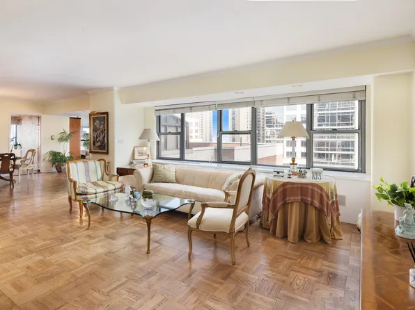 360 East 72nd Street image 2 of 16