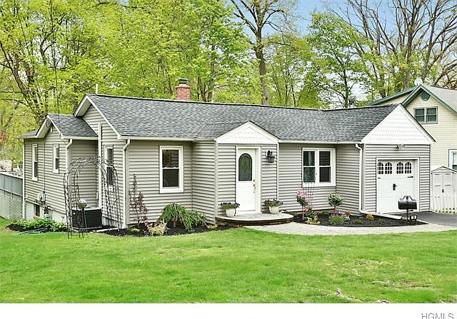 1st image of 39 Lake Dr