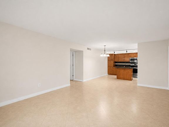 2nd image of 4528 SW 54th St APT 302-B