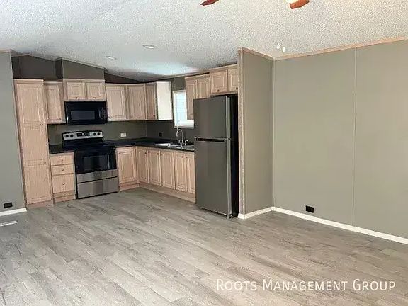 3rd image of 400 Fm 3168 Lot 118