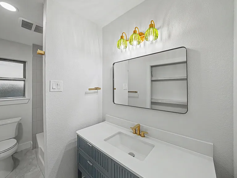 2709 Oak Cir — Photo 25