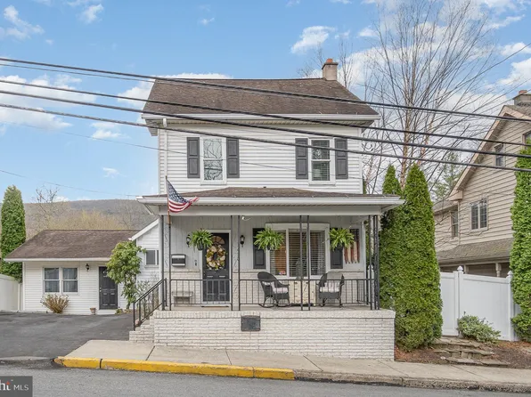 430 E Market St, Williamstown, PA 17098