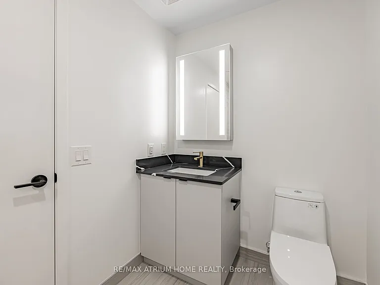 285 Dufferin St #706 — Photo 22