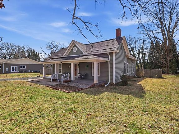 2nd image of 505 W Decatur St