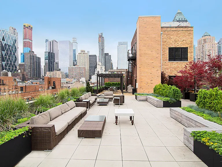 432 W 52nd St #6E — Photo 10