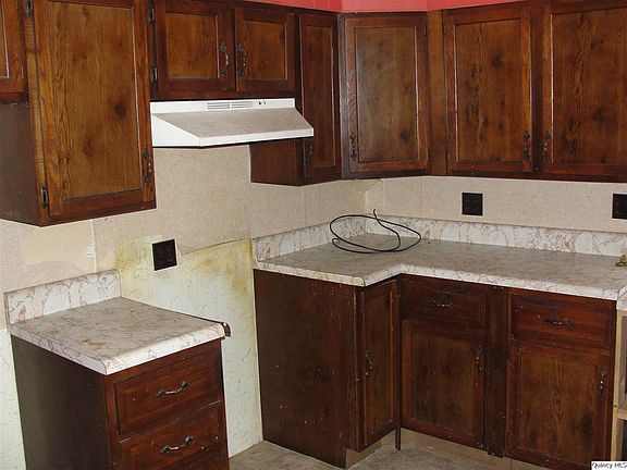 Home for Sale in Quincy, IL $39,900