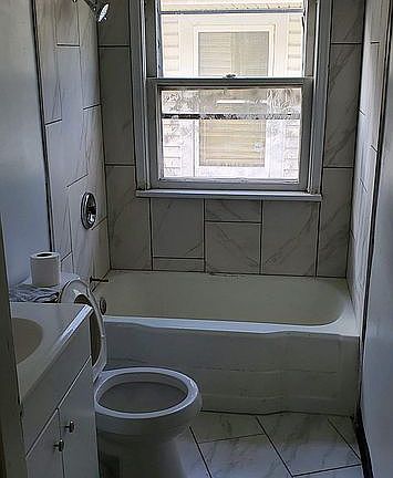 4th image of 269 Huron Ave